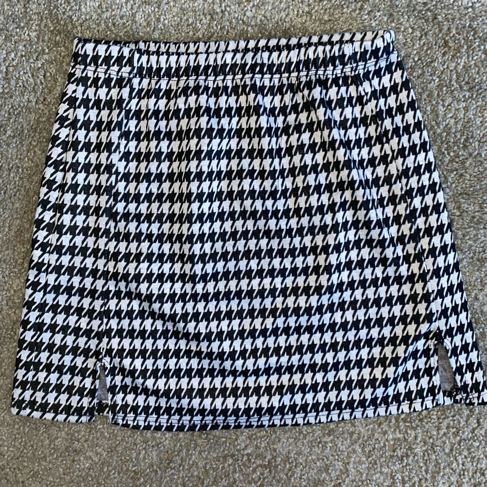 Olivia Rae black and white skirt